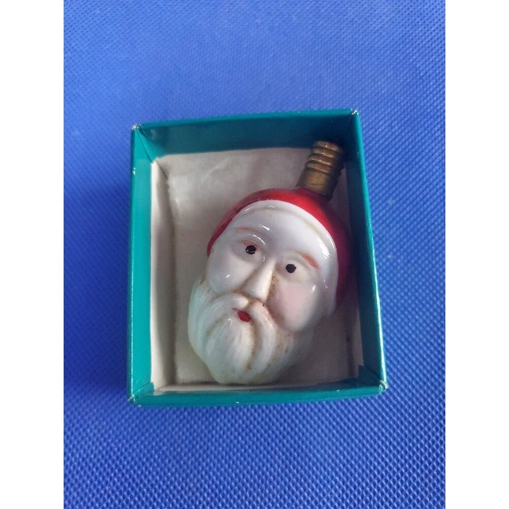 VINTAGE 1930'S MILK GLASS SANTA CHRISTMAS LIGHT BULB - WORKS!